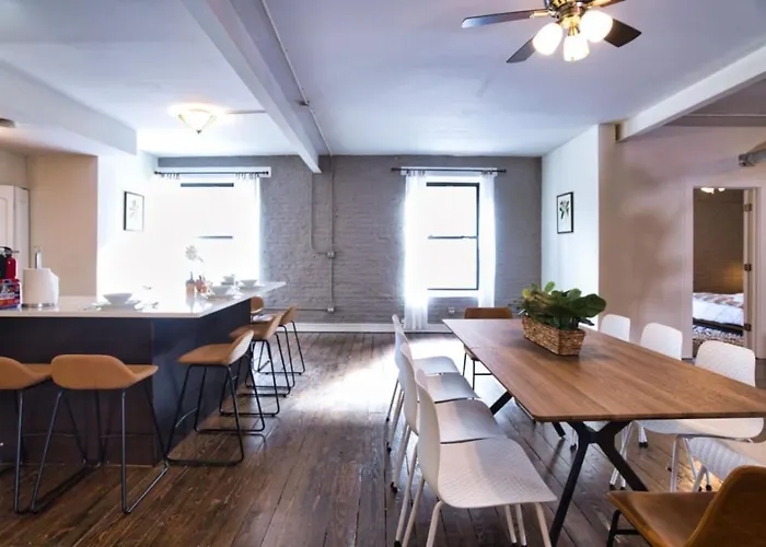 Apartment Mccormick 4br Huge Unit W/ Pool Table | Sleeps 10