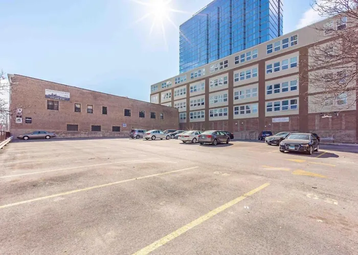 Mccormick 4br Huge Unit W/ Pool Table | Sleeps 10 Apartment *